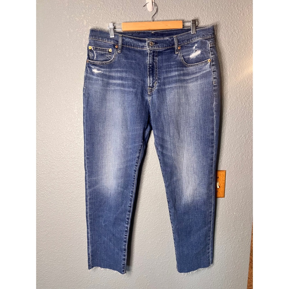 Gap Girlfriend Mid Rise Jeans Medium Wash Distressed Raw Hem 32 14R S/794602-00